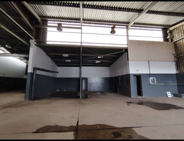 1,757M² WAREHOUSE TO LET IN GERMISTON CENTRAL